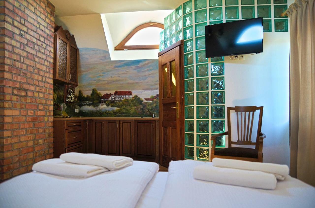 Dom Na Wodzie Mazury Villa Dzwierzuty Buitenkant foto